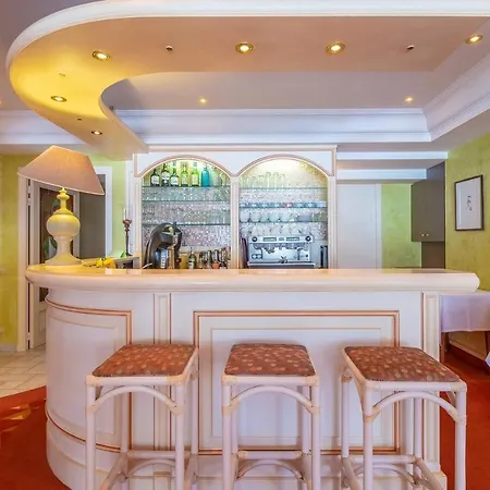 Hotel Au Gay